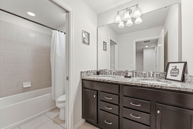 Building Photo - 2440 Dubai St