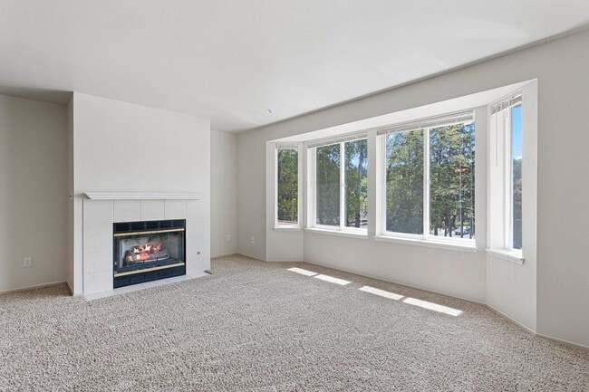 Interior Photo - Sammamish River Apartments