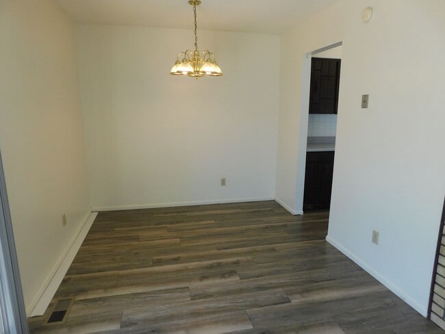 Building Photo - Duplex in the Redlands