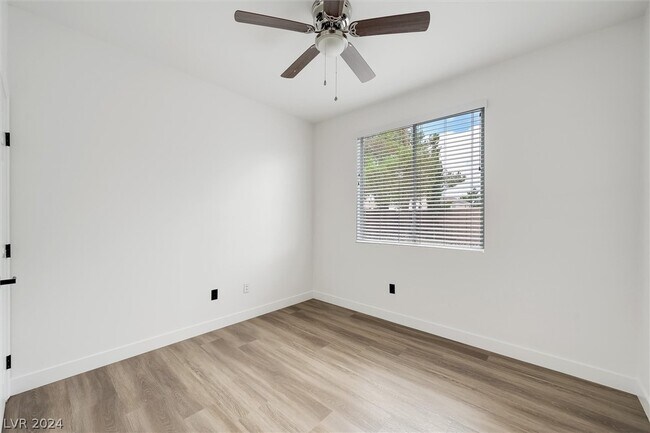 Building Photo - 311 St Augustine Ln