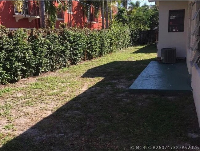 Building Photo - 1836 Coral Ridge Dr