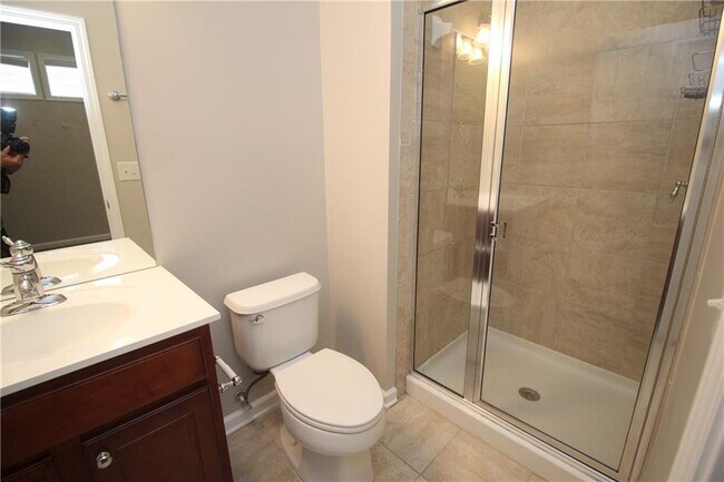 Building Photo - 2132 Weldonberry Dr