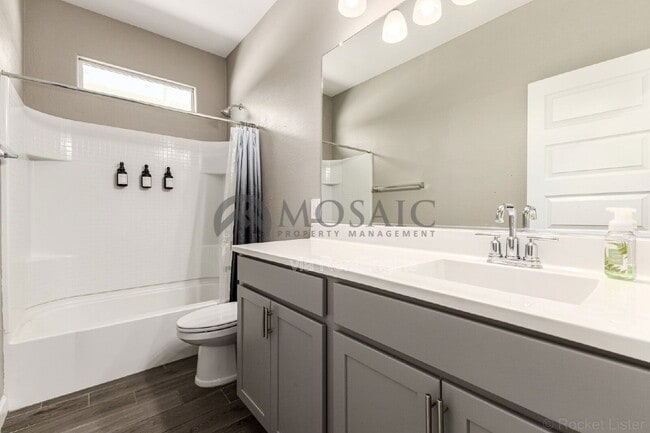 Building Photo - 12116 W Wier Ave