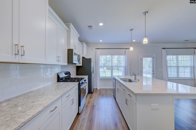 Building Photo - 151 Brockway Dr