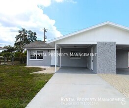 Building Photo - Holiday Special, Free Month Rent! Spacious...