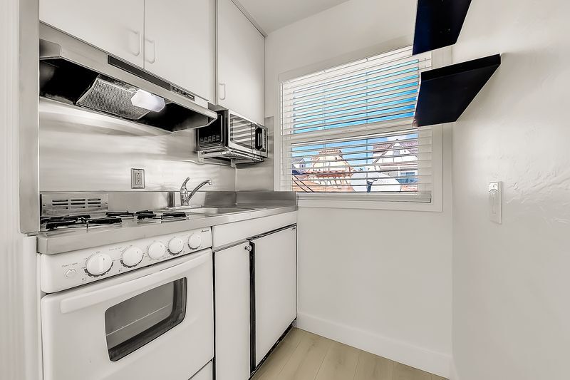 Building Photo - 731 Zanzibar Ct