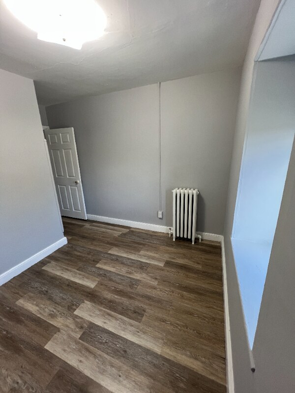 Building Photo - 806 Ferry St