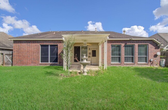 Building Photo - 17611 Emerald Garden Ln