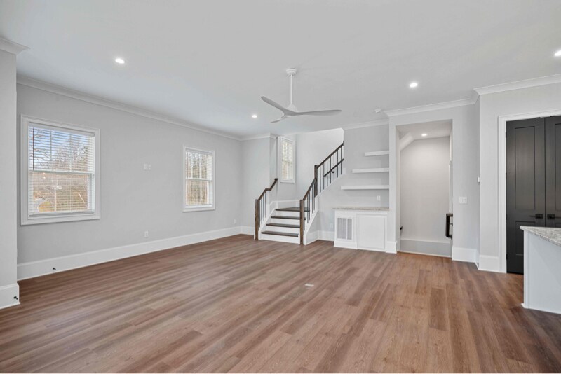 Building Photo - 805 Naples Dr