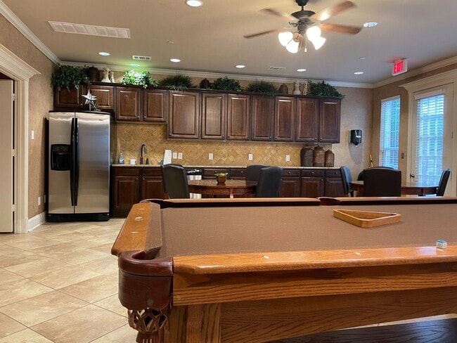 Building Photo - Westview Condo's