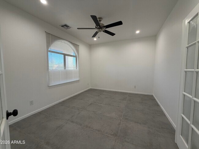 Building Photo - 12116 S 207th Dr