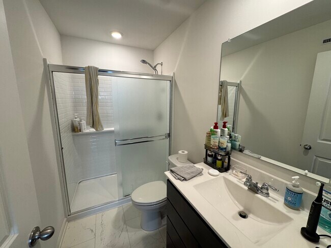 Building Photo - 1039 Briar Gln Ct
