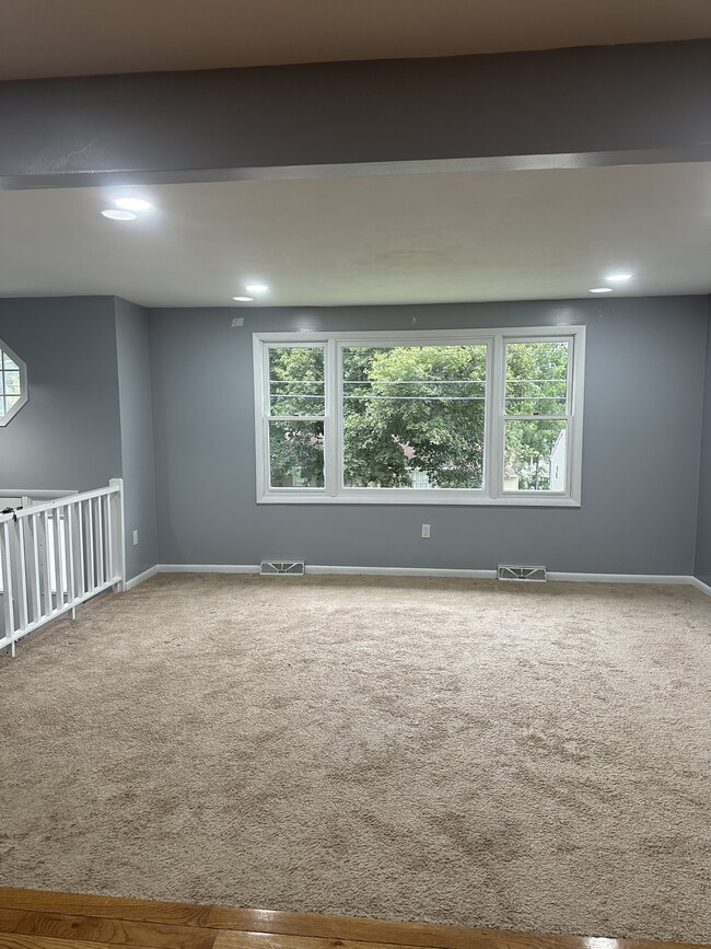 Building Photo - 1011 Hudson St