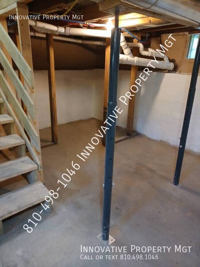 Building Photo - 1133 W Buder Ave