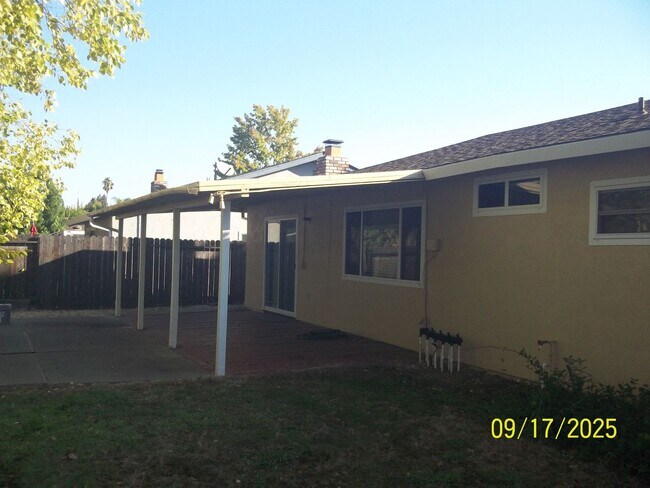 Building Photo - Wonderful Citrus Heights home