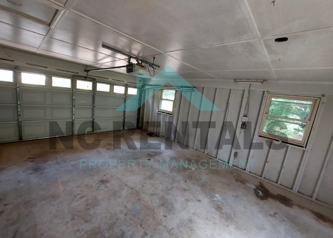 Building Photo - 3818 Edgewood Terrace Rd