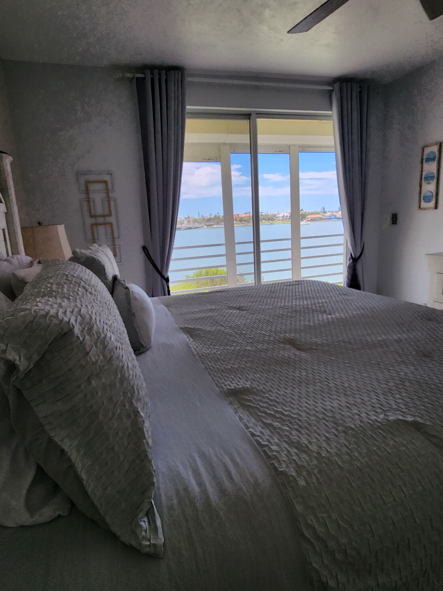 Building Photo - 7882 Sailboat Key Blvd S