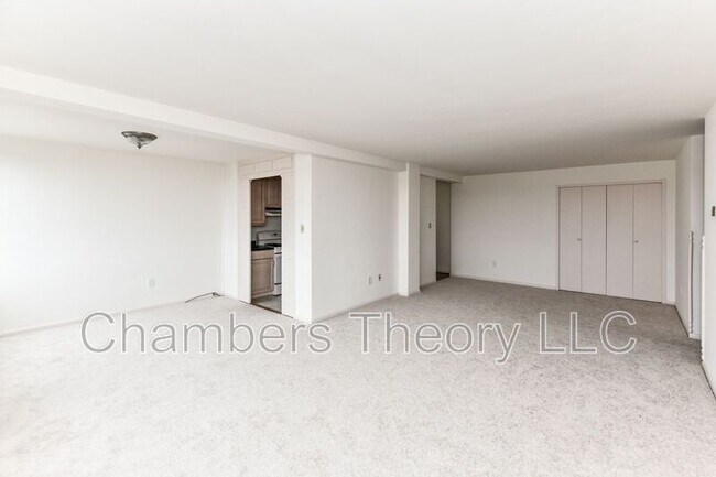 Building Photo - 6621 Wakefield Dr