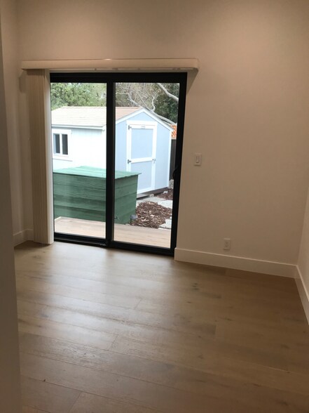 Building Photo - 55 Drake Ct