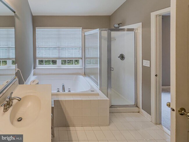 Building Photo - 43263 Somerset Hills Terrace