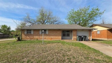 Building Photo - 3224 Lazy Ln