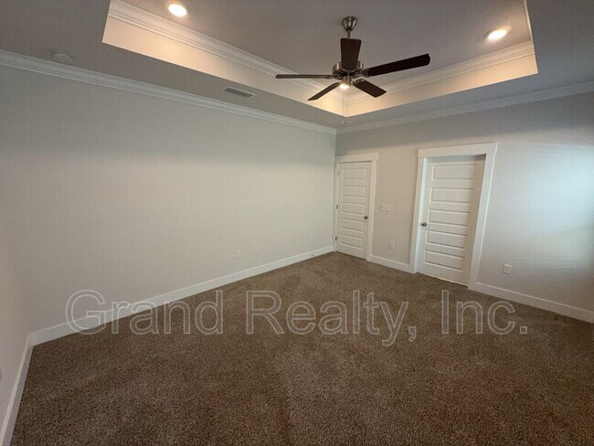 Building Photo - 7016 Whitetail Run Dr