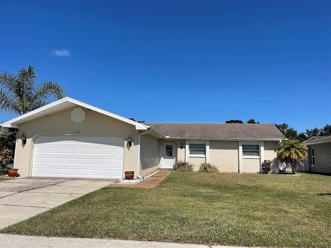 Building Photo - 3268 Buckhorn Dr