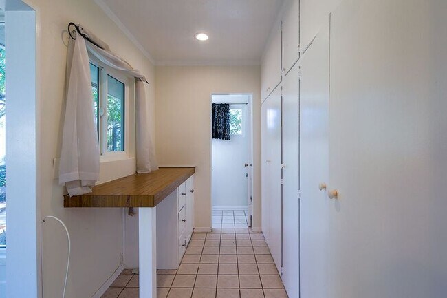 Building Photo - 279 Starlight Crest Dr