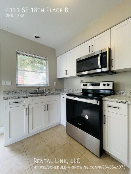 Building Photo - 4111 SE 18th Pl