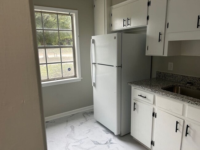 Building Photo - 2904 Scotsman Rd