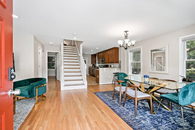 Building Photo - 2021 Washington Blvd