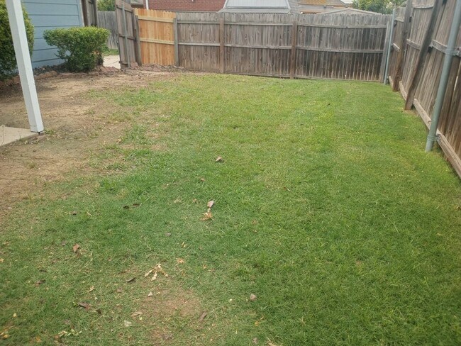 Building Photo - Coming soon..3/2/2 in Fort Worth