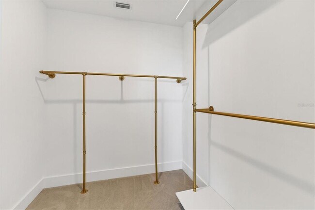 Building Photo - 332 Cocoanut Ave