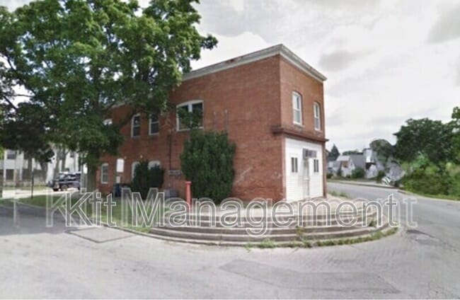 Building Photo - 2248 Broadway St