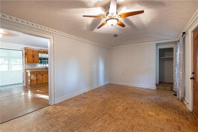 Building Photo - 250 Nottingham Wy