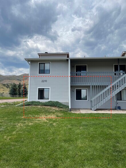 Building Photo - 2210 Split Rock Dr