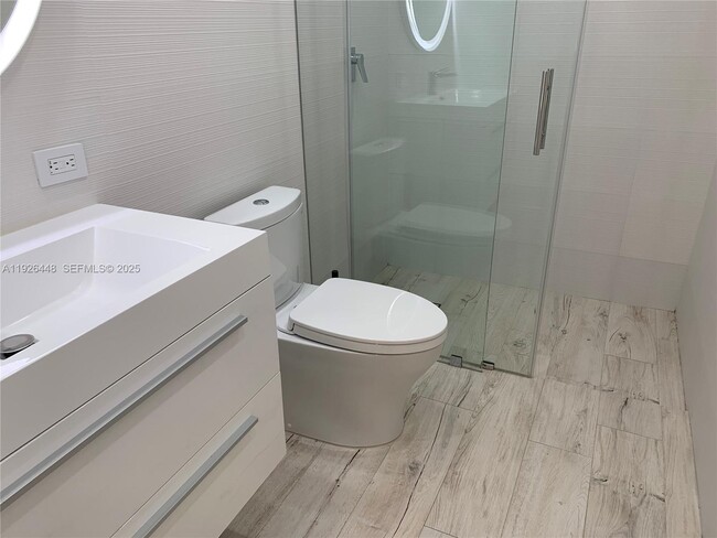 Building Photo - 19340 NE 18th Ct