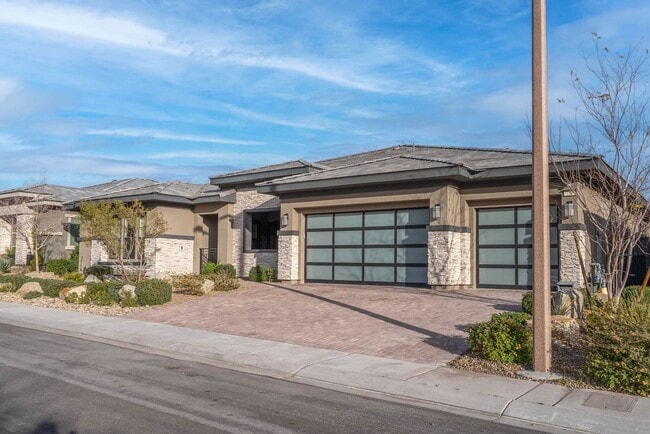 Building Photo - 756 Bruce Moorland St