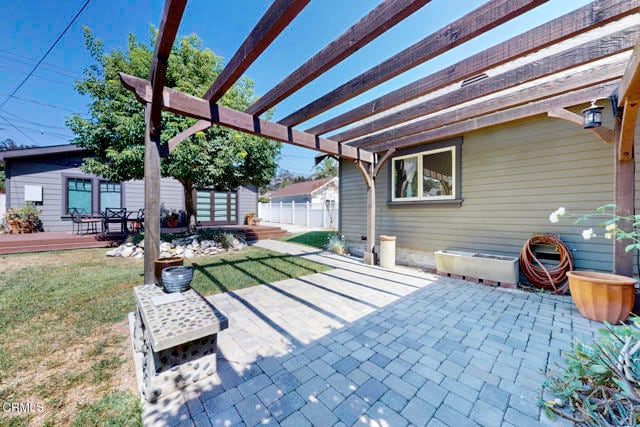 Building Photo - 1843 Las Lunas St