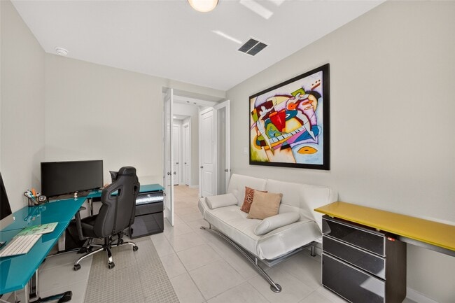 Building Photo - 21207 Electric Lgt Trl