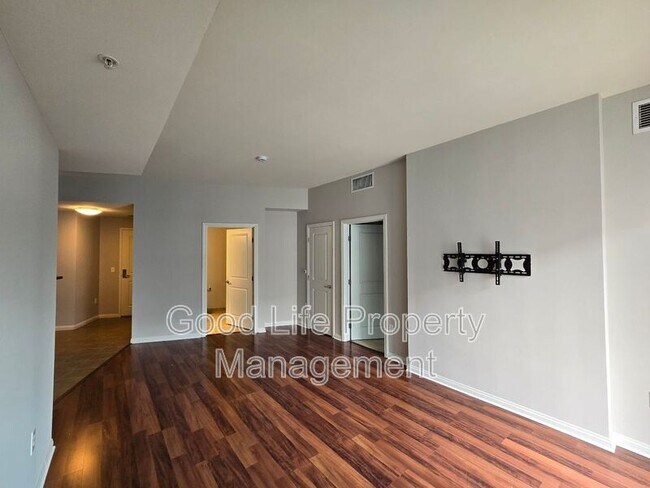 Primary Photo - 253 Tenth Ave