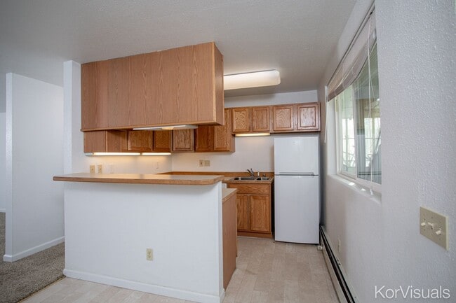 Building Photo - 1 BD, 1 BA Apartment Nestled Back on a Cul-de-Sac