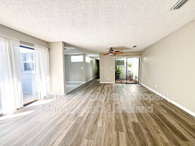 Building Photo - 6576 Sweetbriar Ln