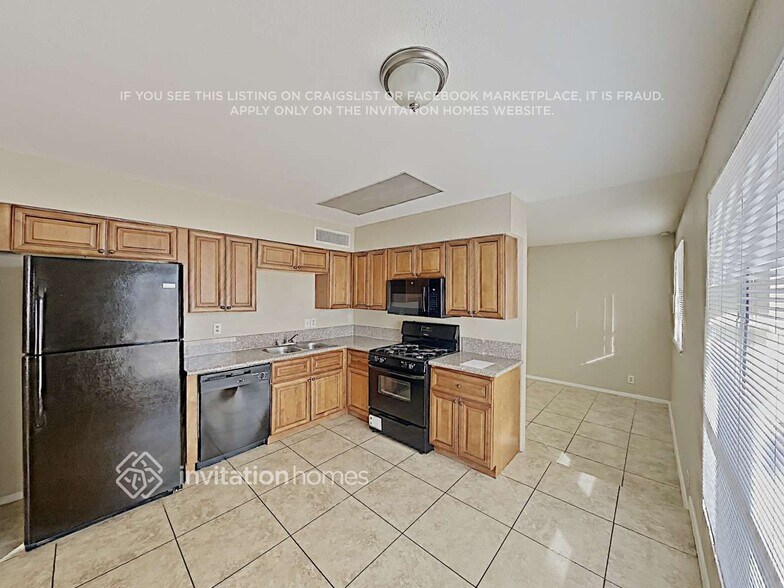Building Photo - 6424 S 44th St
