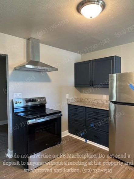 Building Photo - 2331 S Navidad St