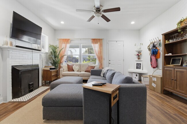 Building Photo - 3203 N Bailey St