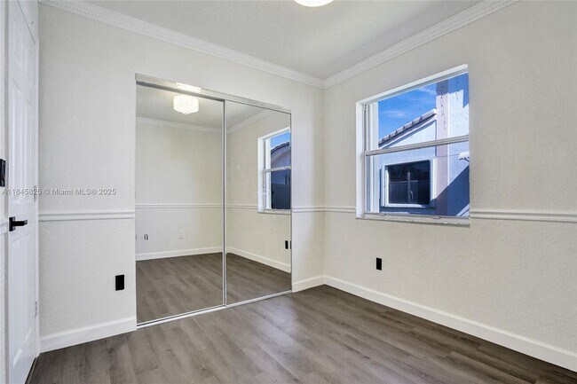 Building Photo - 5421 Hawkes Bluff Ave