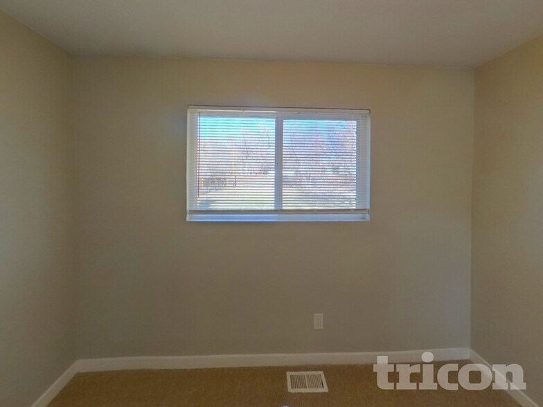 Building Photo - 1209 Capulin Dr