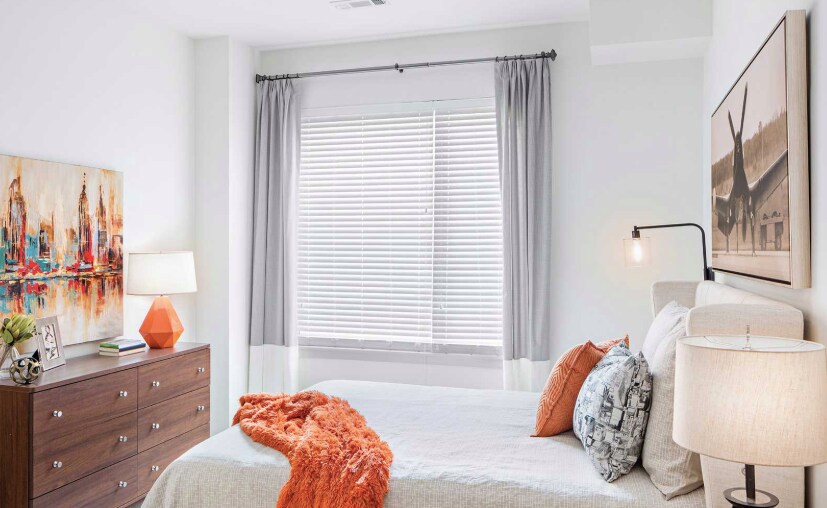 Building Photo - 165 Cambridgepark Dr