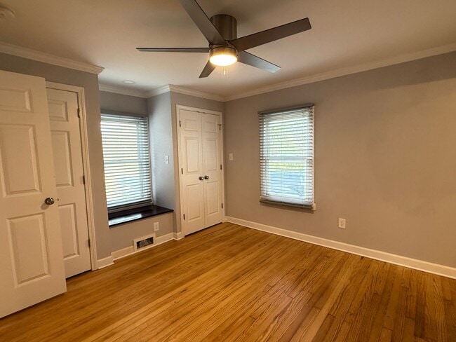 Building Photo - Renovated 3 bedroom 2 bathroom home with large yard